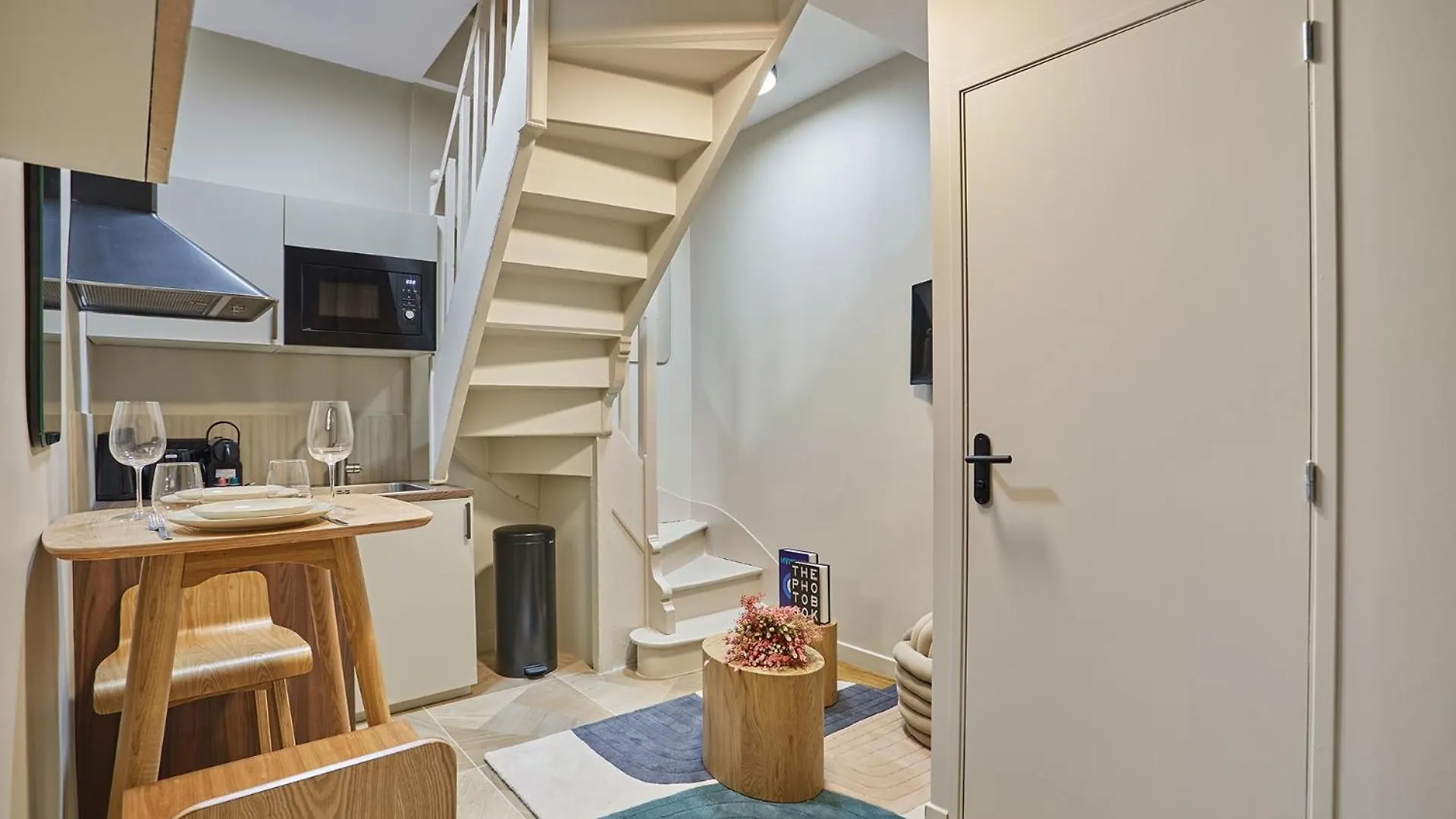 Apartment Charmant Studio Duplex Beaubourg Le Marais By Studio Prestige Paris