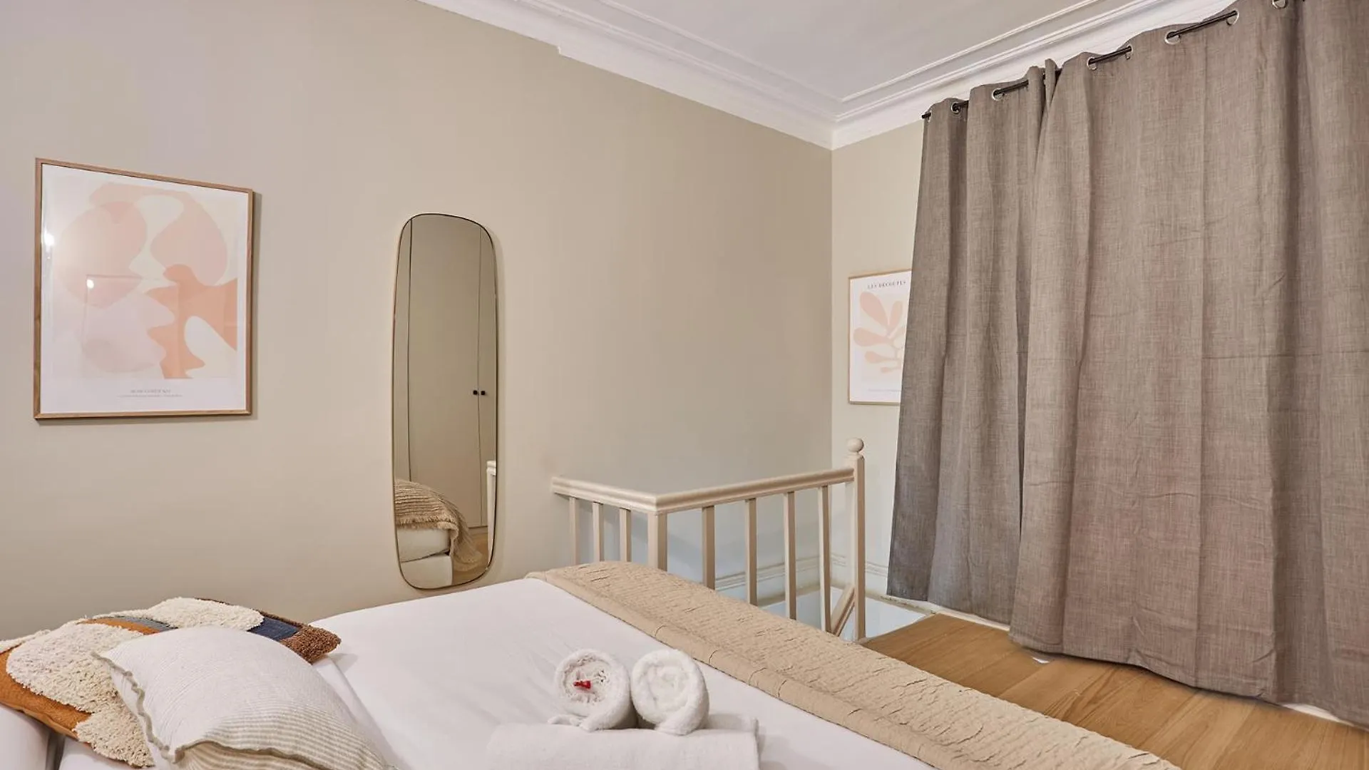 Charmant Studio Duplex Beaubourg Le Marais By Studio Prestige Paris France