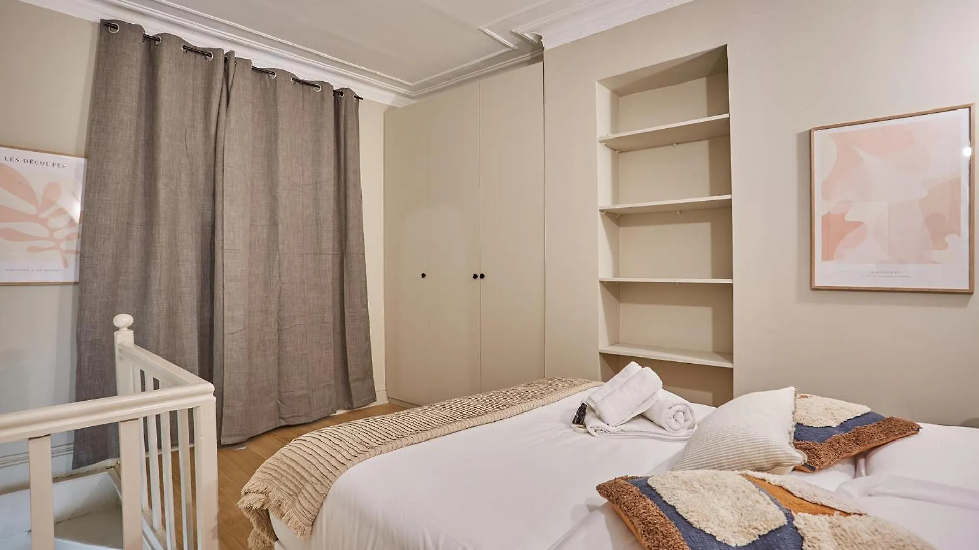 Apartment Charmant Studio Duplex Beaubourg Le Marais By Studio Prestige Paris