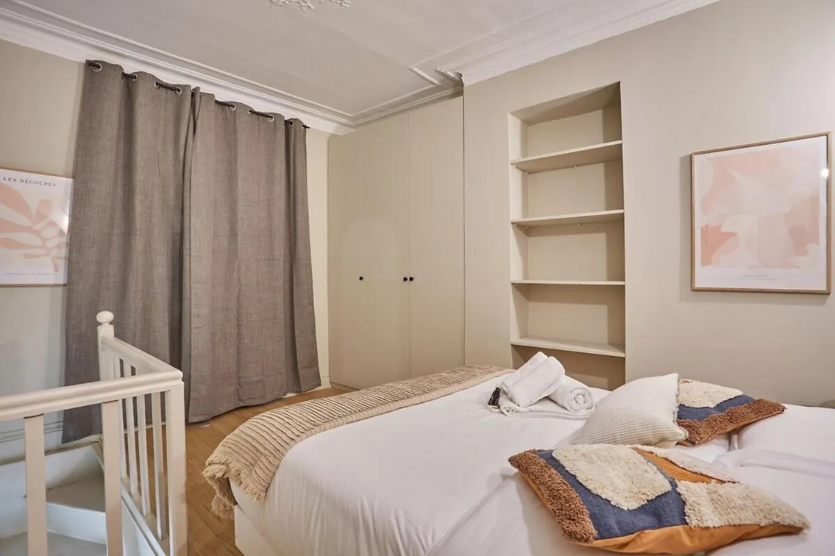 Charmant Studio Duplex Beaubourg Le Marais By Studio Prestige Paris Apartment